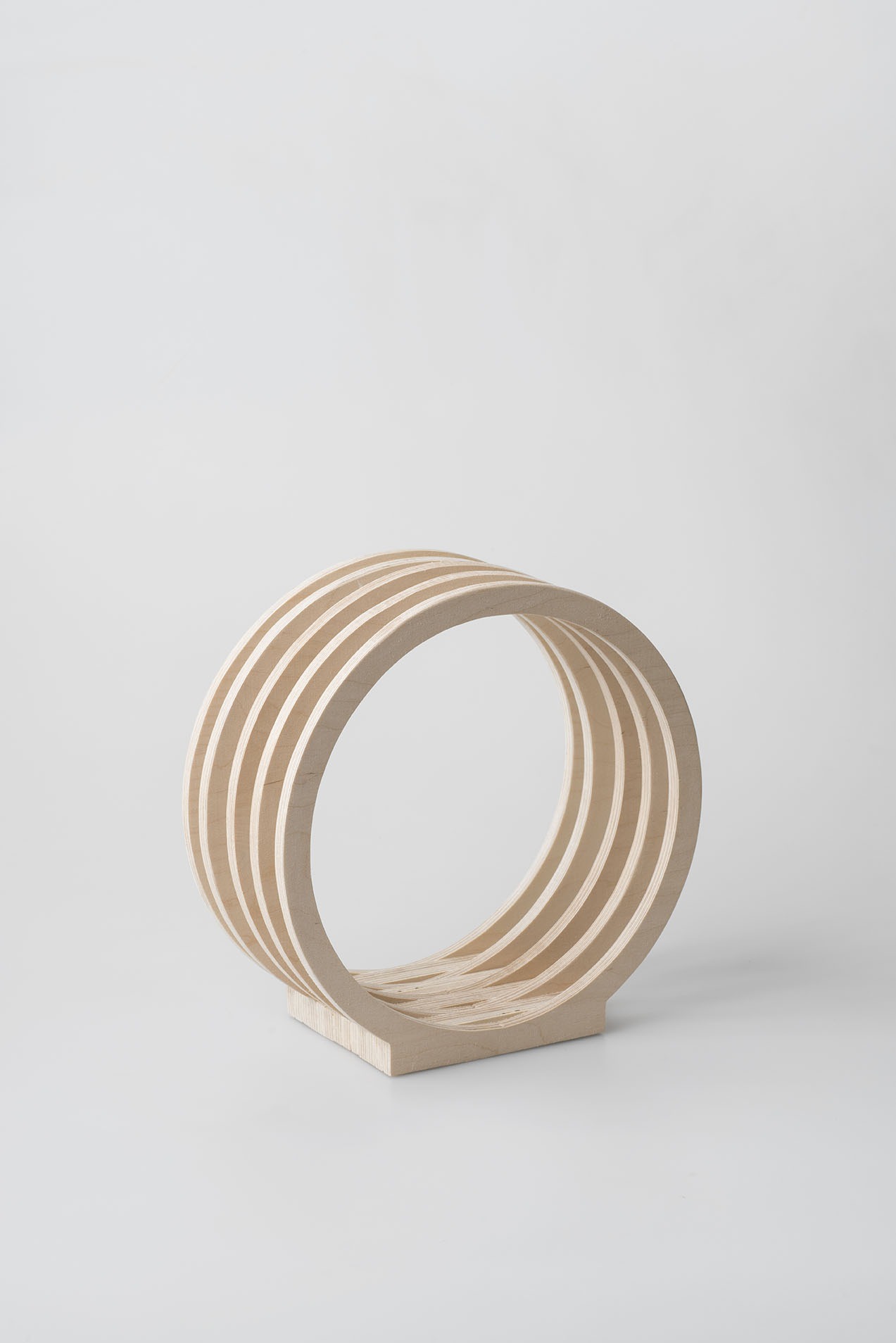 Round Magazine Rack.